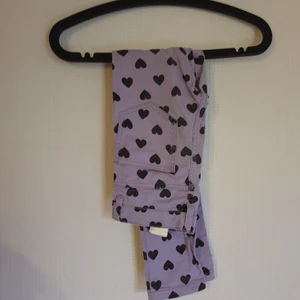 Jeans - Fina jeans med hjärtan