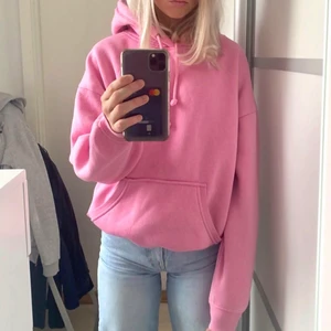 Rosa hoodie - SÅLD