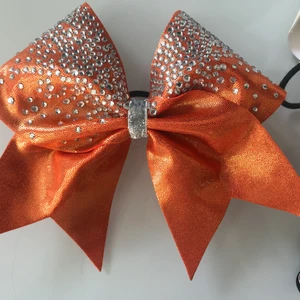 Cheerleading buns - Cheerleading buns 3 stycken. 1 för 40:- eller alla 3 för 100.  Postar med postens blå S påse à’ 45:-