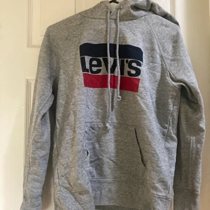 Levis hoodie  - Äkta Levis hoodie i storlek XS.  70kr + frakt 45kr = 115kr 