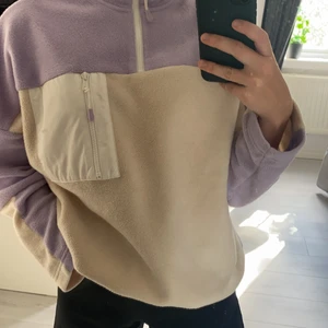 Snygg Flis tröja  - Snygg fliströja från monki, storlek xs (oversized) , sällan använd 