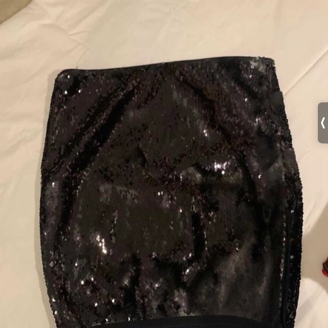 Glittrig kjol för 50kr