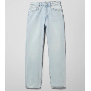 Weekday Voyage jeans - Fina jeans från weekday använda ett fåtal gånger. Storlek 28/30 sitter ca som en s/m
