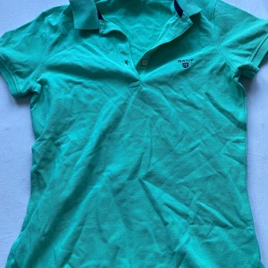 Gant toppar - Säljer en ljus grön gant tröja , använd få tal gånger