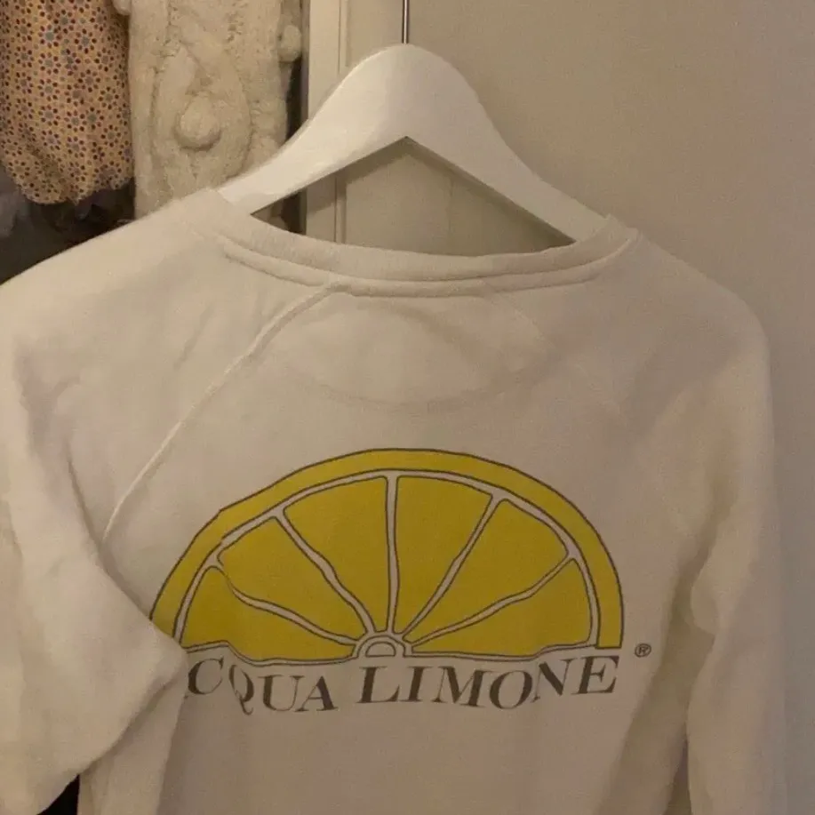 Acqua limone sweatshirt, storlek xs. Säljer för 24 inklusive frakt!!. Hoodies.