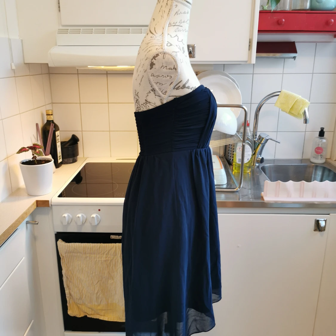 Fin, mörkblå klänning från Vila, XS  - 90