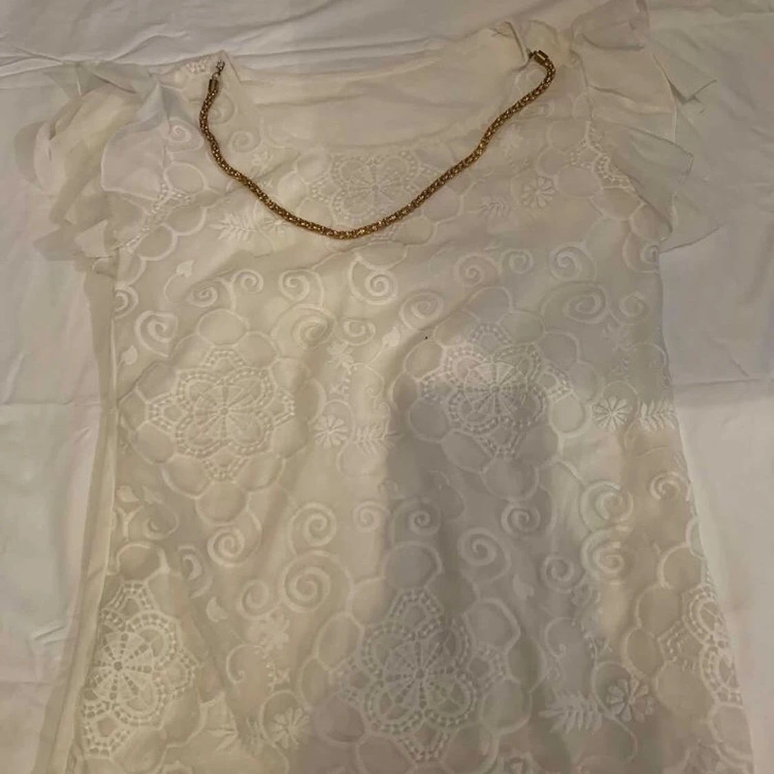 2 T-shirten och 1 skjorta 39kr styck  - 90