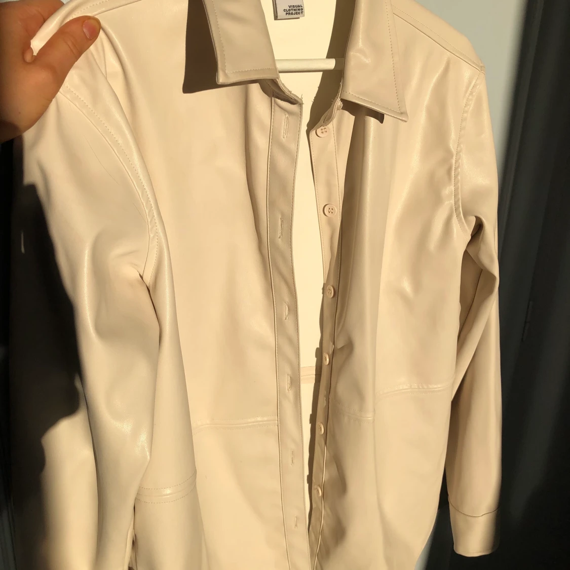 Skinn skjorta, Visual Clothing Project