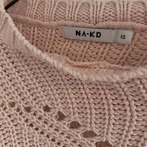 Rosa stickad oversized tröja  - Rosa stickad oversized tröja ifrån nakd