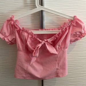 Söt rosa tröja  - Kommer ej till användning 