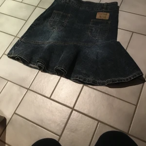 Summer söt sexig skirt  - I mycket bra skick och passar 30-32:Finns fler bilder.Bud I kommentarna 