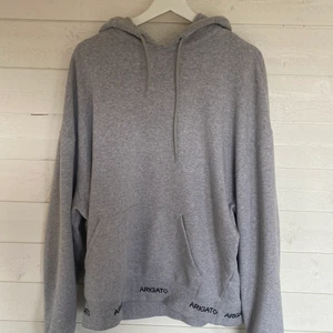Axel Arigato Hoodie - Skick 8,5/10 inga fel, nypris runt 1500, fri frakt eller meetup i GBG