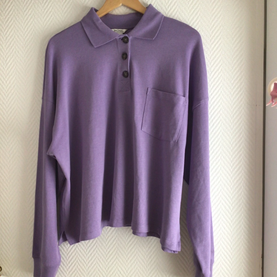 Lila skjort- tröja