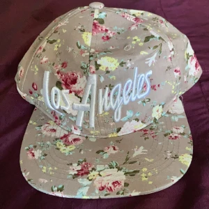 Keps  - En keps jag fick av min pappa när han var i los angels 