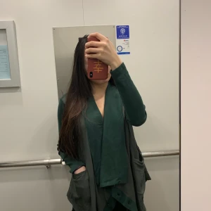 Kofta i storlek m - Kofta i storlek m, fin skick, finns hämta i Stockholm, kan även skicka via post