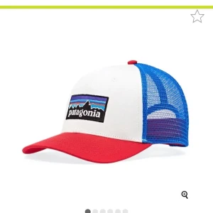 Patagonia keps - Patagonia keps (bilder är lånade från hon jag köpte den av) Köpt här på Plick, bra skick, Köparen står för frakt 66kr, läggs ut igen pågrund av oseriösa köpare 