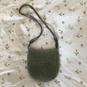 Axelremsväska🧚🏼‍♀️💚 - Superfin grön väska från märket natura! Jättefint skick🧚🏼‍♀️💚