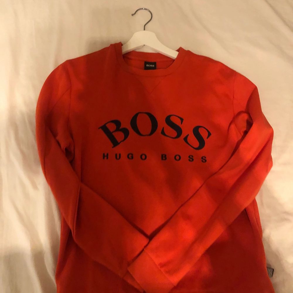 Hugo Boss Sweatshirt STRL S | Plick Second Hand