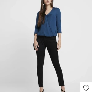 Nakd jeans - Svarta skinny jeans från nakd använda två gånger