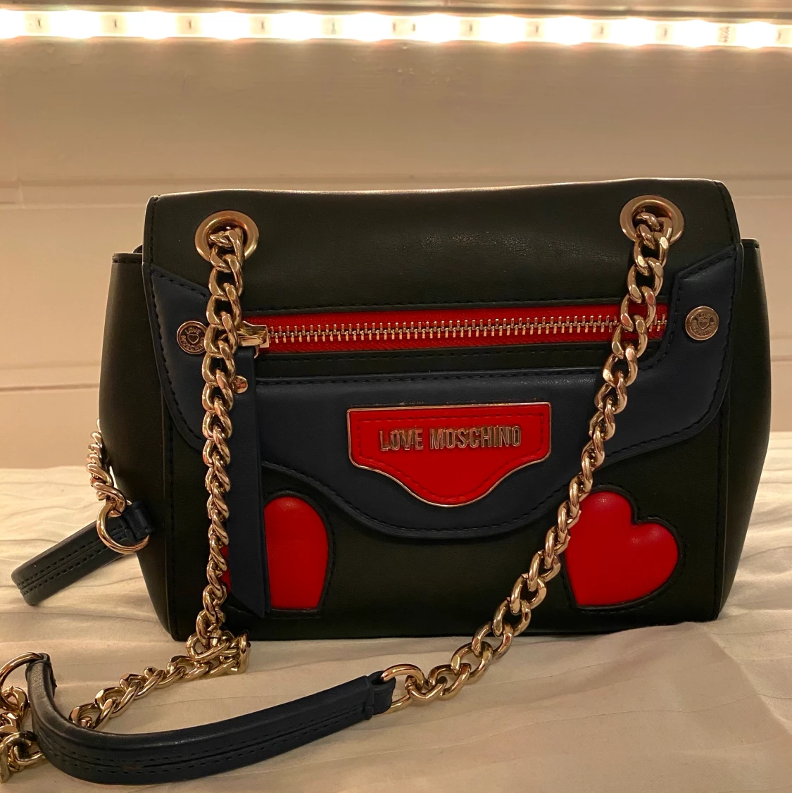 Love moschino väska - 91