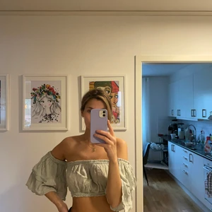 Nakd croptop - Kort croptop från NAKD. Använd 2 gånger som i nyskick! 75kr + frakt!😇 