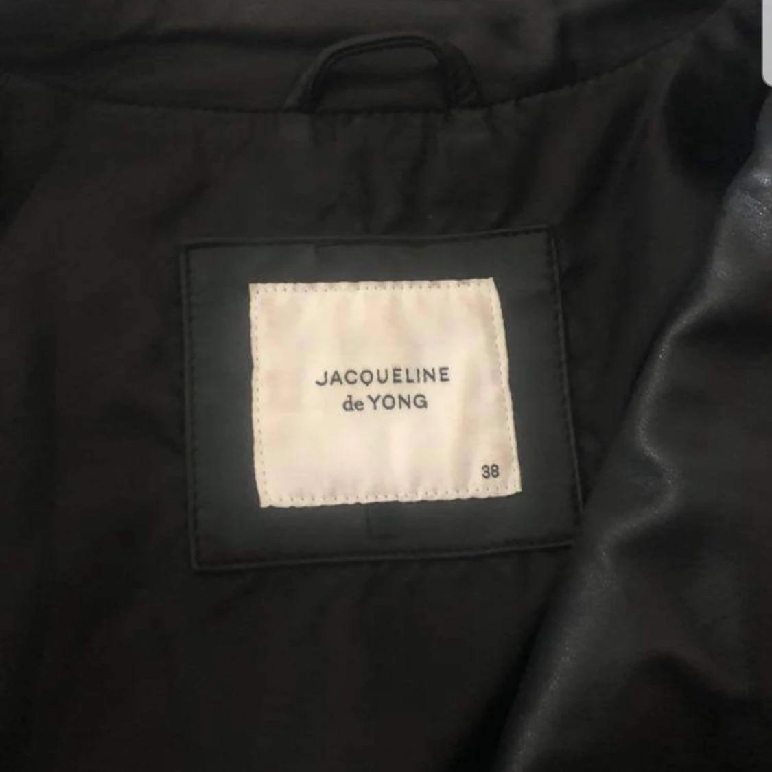 JACQUELINE de YONG - 90