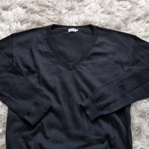 Filippa k tröja storlek s - I jättefint skick använd kanske 2 gånger 100% ull