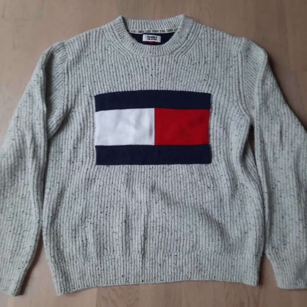 Tommy Hilfiger sweater. . Tröjor & Koftor.