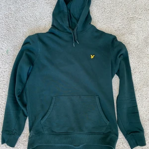 Lyle & Scott Hoodie - Skön Hoodie, sitter riktigt bra!