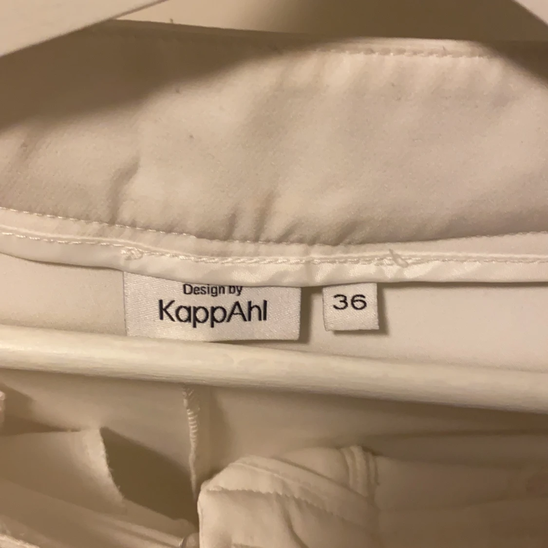 Vita kostymbyxor  - 91