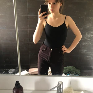 Lois Manchesterbyxor bruna W29 - Mycket fina äkta Lois manchesterbyxor, måste sälja då jag tyvärr har gått ned i vikt, och de är för stora :(( Superskick🤩