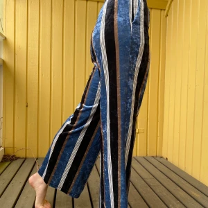 Trousers  - Velvet stripped pants 