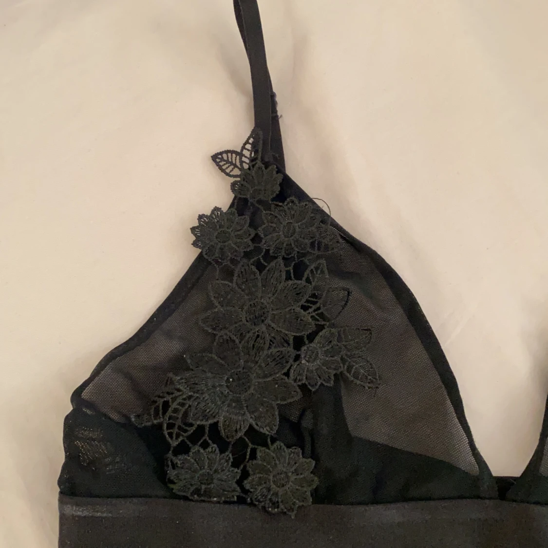 Mesh Body svart från YAS - 90