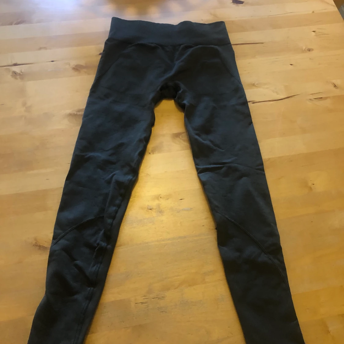 Khakifärgade tights från MMSoirts stl S Nya!!