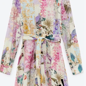 zara klänning  - Söker den i strl small el medium