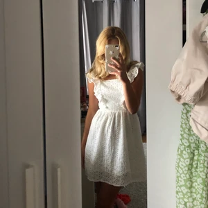 Klänning - Världens finaste sommarklänning som aldrig kommit till användning tyvärr😕