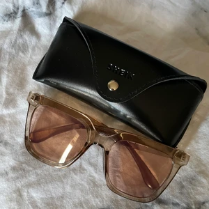 Shen glasögon  - Fräcka solglasögon från shein bara provade🤎 30kr+frakt 