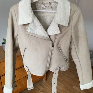 Jacka från Nelly strl 36 - Vårjacka från Nelly, aldrig använd. Strl 36