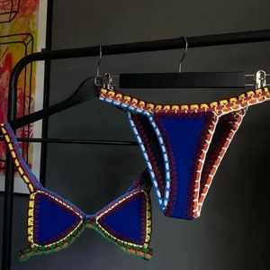 As najs bikini! - Säljer denna alldeles nya bikinin från by Anastasia, säljer den för att jag köpte fel färg! As snygg o härlig färg till sommaren. Aldrig använd som sagt då jag fick hem den idag. 😍