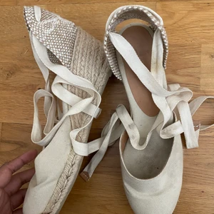 Castaner kilklackar - Fina kilklackar som bara använts 2 ggr 💕