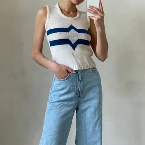 Vintage väst - Säljer min älskade vintageväst! Väldigt fint skick och passar till mycket🤍