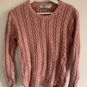 Kabelstickad gammalrosa  - ▪️Jättefin kvallite ▪️Använd fåtal gånger 