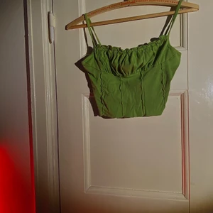 Linne ifrån shein - linne ifrån shein, sparsamt använt! passar förmodligen någon med lite större byst !PAXAD!