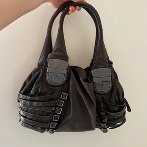 DIESEL VÄSKA - Dieselhandväska inte använd mer än 10 ggr bra skick