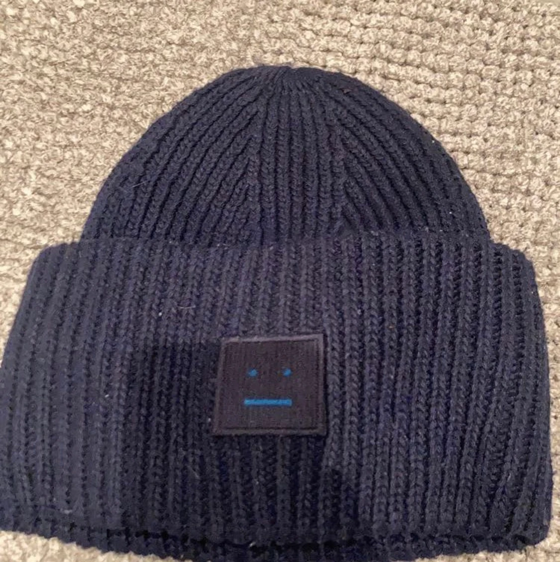 acne mössa💙🤍 - 90