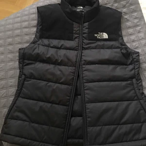 Northface väst - Helt ny använd 1 gång men passade inte 