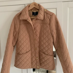 STOCKH LM jacka - Säljer denna STOCKH LM jacka i storlek 38. 