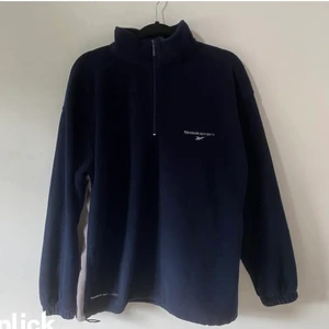Reebok - Reebok fleece i storelk M i bra skick:)