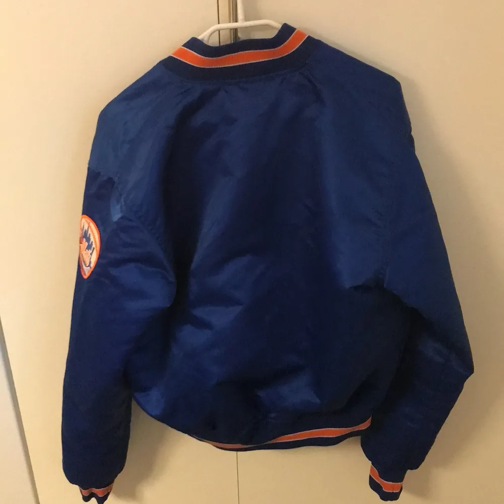 ”Vintage New York Mets Authentic Starter Jacket” Storlek Medium i Väldigt fint skick.. Jackor.