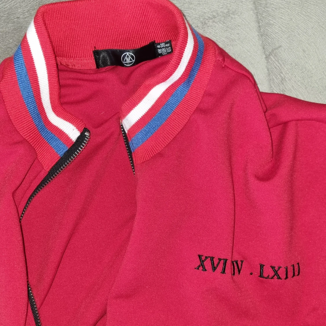 Färgglad 70-tals tröja storlek XS /34 - 91